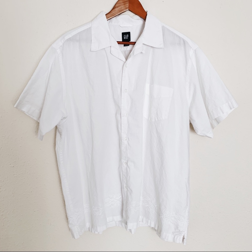 Embroidered Camp Collar